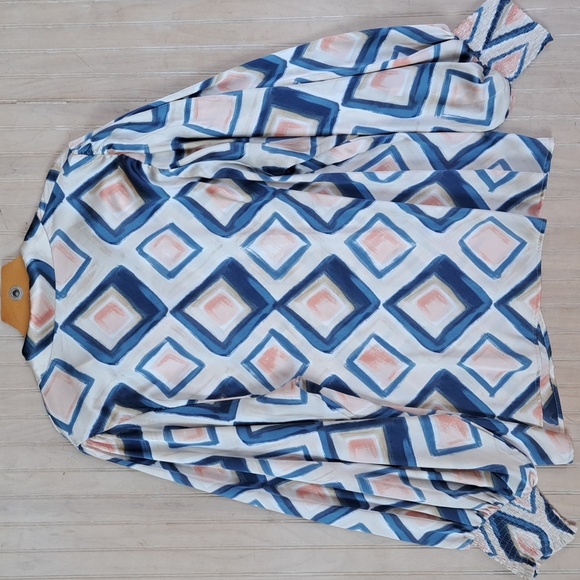 First Love By Lovelyn Abstract Geometric Print Blouse Long Puff Sleeve Satin - Picture 6 of 12